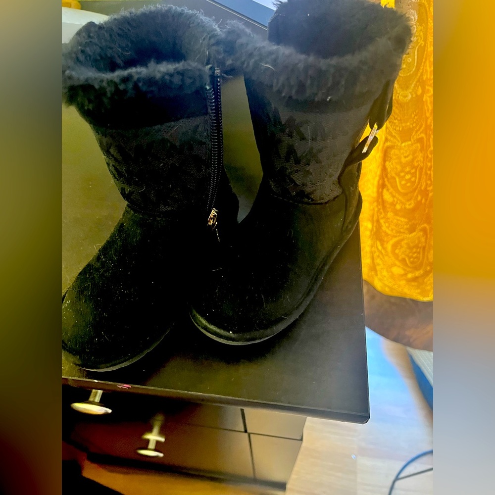 MK toddler winter boots size 7